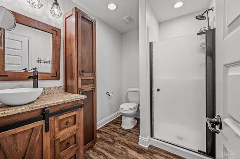 Bath - 3819 Luther Fowler Rd, Pace, FL 32571 photo 4 of 6