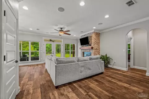 Living - 3819 Luther Fowler Rd, Pace, FL 32571 photo 1 of 3