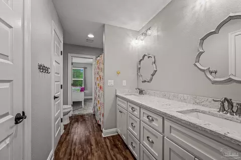 Bath - 3819 Luther Fowler Rd, Pace, FL 32571 photo 6 of 6