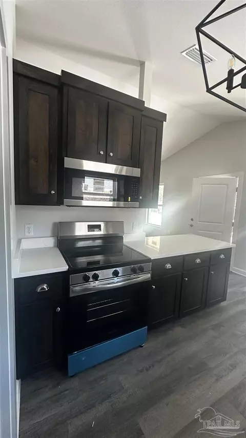 Kitchen - 6280 Long St, Milton, FL 32570 photo 7 of 7