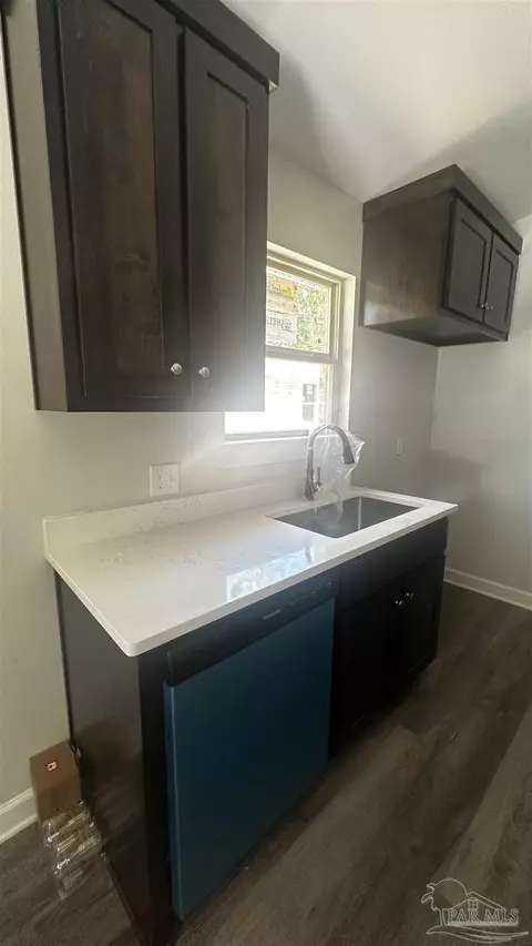 Kitchen - 6280 Long St, Milton, FL 32570 photo 5 of 7