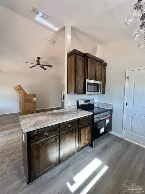 Kitchen - 6280 Long St, Milton, FL 32570 photo 2 of 7