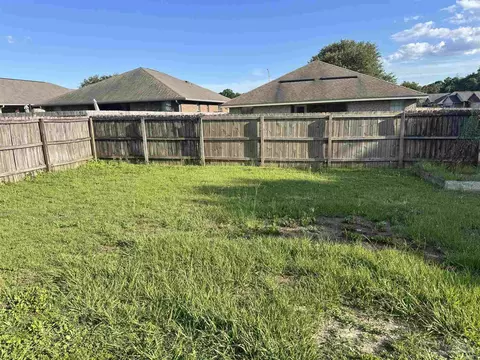 Exterior - 4717 Ashley Place Blvd, Pace, FL 32571 photo 8 of 15