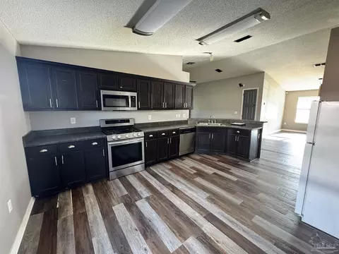 Kitchen - 4717 Ashley Place Blvd, Pace, FL 32571 photo 2 of 3