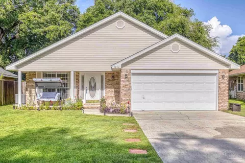 7956 Red Bean Dr, Pensacola, FL 32526