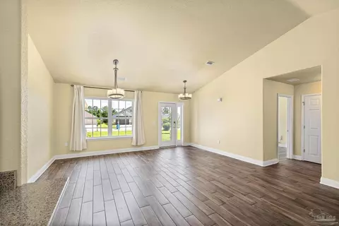 Living - 8114 Silver Maple Dr, Milton, FL 32583 photo 2 of 5