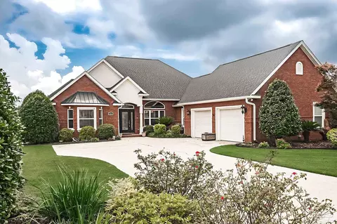 5713 Highland Lake Dr, Milton, FL 32583