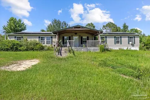 5194 Phoenix Dr, Milton, FL 32583