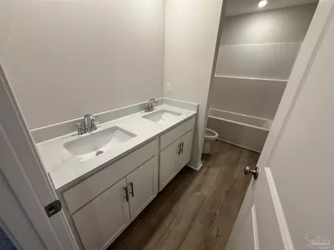 Bath - 5752 Farrel Way, Milton, FL 32583 photo 5 of 5