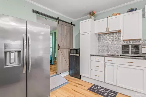 Kitchen - 5498 Rowe Trl, Pace, FL 32571 photo 7 of 7