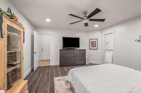 Bedroom - 5498 Rowe Trl, Pace, FL 32571 photo 6 of 8