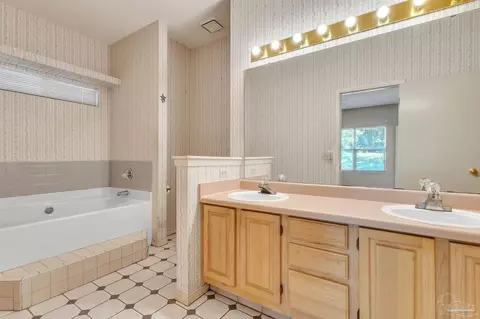 Bath - 4575 Forest Breeze Ct, Pace, FL 32571 photo 2 of 5