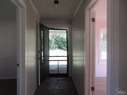 Entry Way - 5227 Spring St, Jay, FL 32565 photo 2 of 3