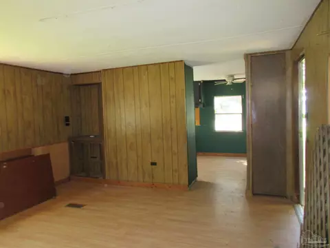 Living - 5227 Spring St, Jay, FL 32565 photo 6 of 6
