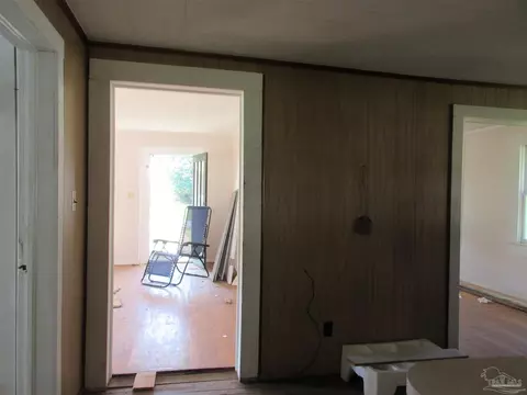 Entry Way - 5227 Spring St, Jay, FL 32565 photo 1 of 3