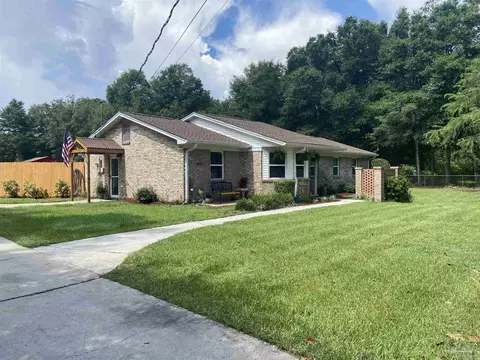 6247 Forest Dr, Milton, FL 32570 photo 2