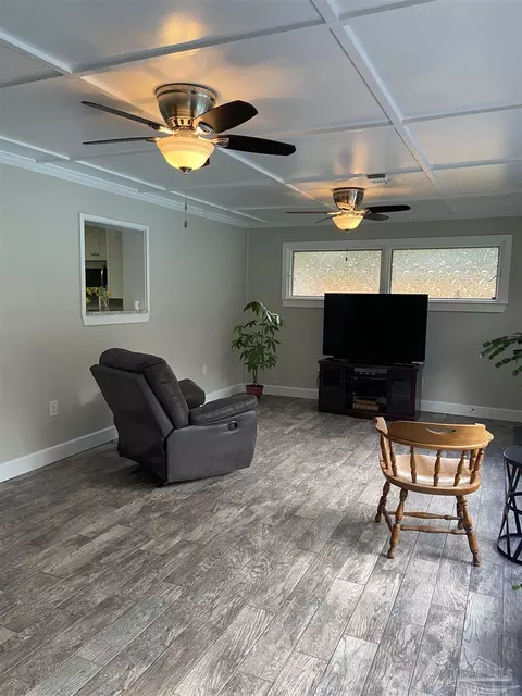 6247 Forest Dr, Milton, FL 32570 photo 13