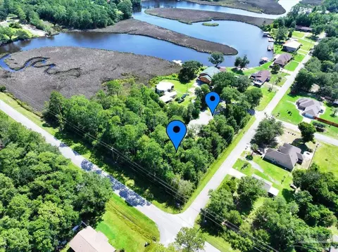 15 Th Ave, Milton, FL 32583