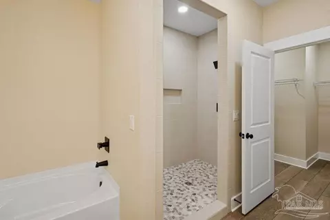 Bath - 9216 Salter Rd, Pace, FL 32571 photo 1 of 1