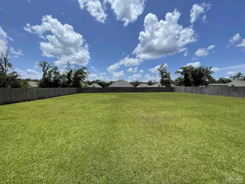 Exterior - 6549 Cedar Key Dr, Milton, FL 32570 photo 5 of 5