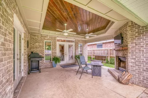 Exterior - 5622 Dunridge Dr, Pace, FL 32571 photo 6 of 14