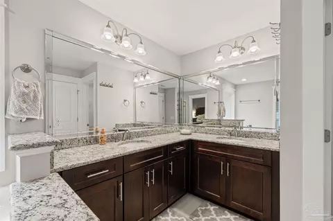 Bath - 5622 Dunridge Dr, Pace, FL 32571 photo 2 of 3