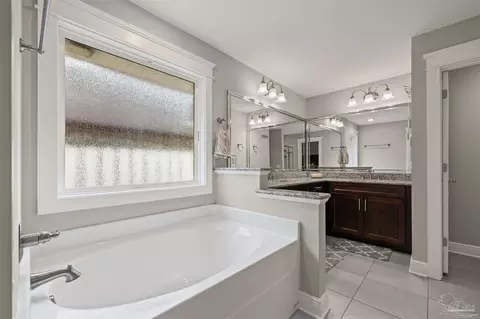 Bath - 5622 Dunridge Dr, Pace, FL 32571 photo 1 of 3