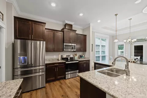 Kitchen - 5622 Dunridge Dr, Pace, FL 32571 photo 6 of 7