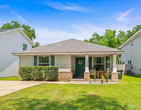 8820 Smiley Ct, Pensacola, FL 32514