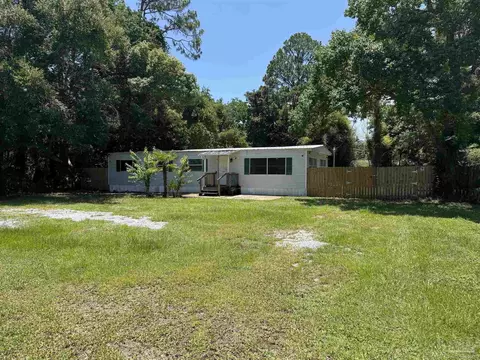 909 Gordon Ave, Pensacola, FL 32507