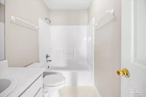 Bath - 3485 Ashmore Ln, Pace, FL 32571 photo 4 of 6