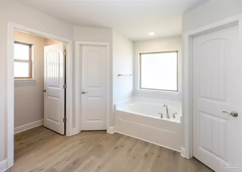 Entry Way - 6165 Another Ln, Milton, FL 32570 photo 3 of 4