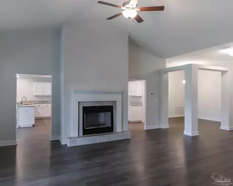 Living - 6165 Another Ln, Milton, FL 32570 photo 3 of 4