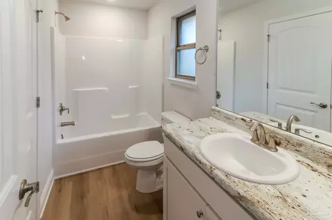 Bath - 6159 Another Ln, Milton, FL 32570 photo 5 of 5