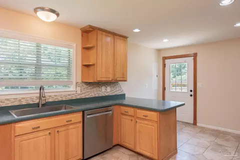 1358 Tate Rd, Cantonment, FL 32533 photo 10