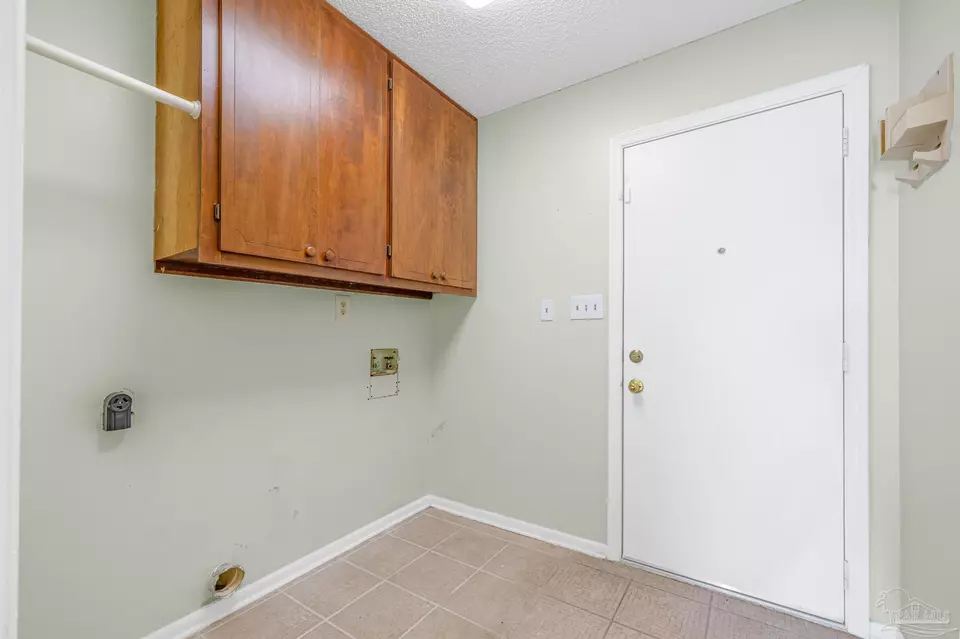 Other - 5405 Ilex Ln, Pensacola, FL 32526 photo 9 of 13