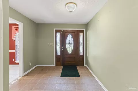 Entry Way - 5405 Ilex Ln, Pensacola, FL 32526 photo 1 of 2