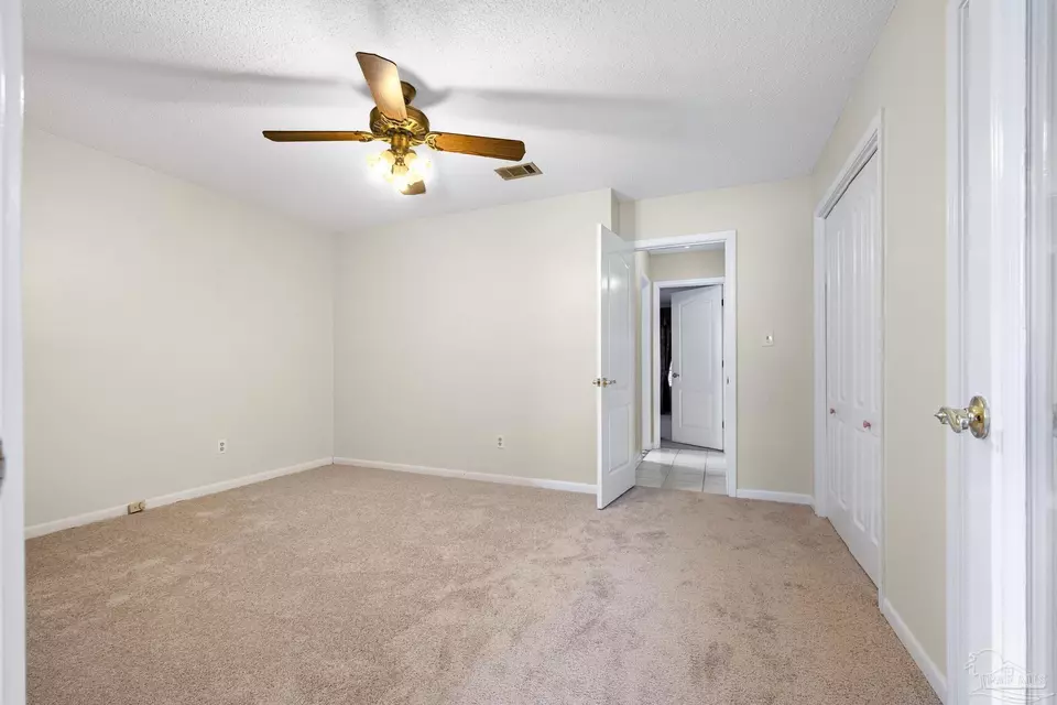 Bedroom - 5405 Ilex Ln, Pensacola, FL 32526 photo 2 of 5