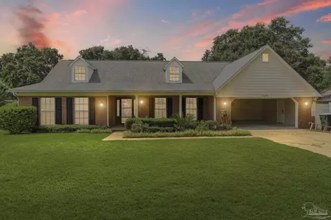 Exterior - 5405 Ilex Ln, Pensacola, FL 32526 photo 1 of 18
