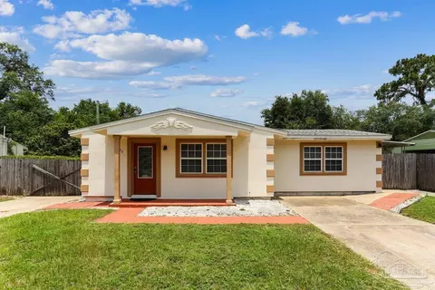 4662 Oakland Dr, Pensacola, FL 32526