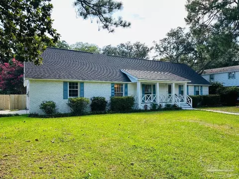 307 Cordoba St, Gulf Breeze, FL 32561