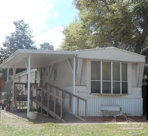 462 Mapleleaf Cir, Pensacola, FL 32514