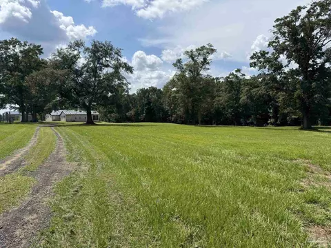 2271 Horn Rd, Milton, FL 32570 photo 1
