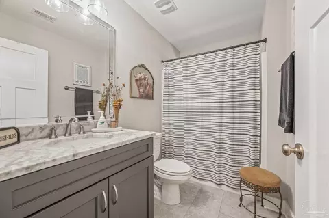 Bath - 5671 Dunridge Dr, Pace, FL 32571 photo 4 of 10