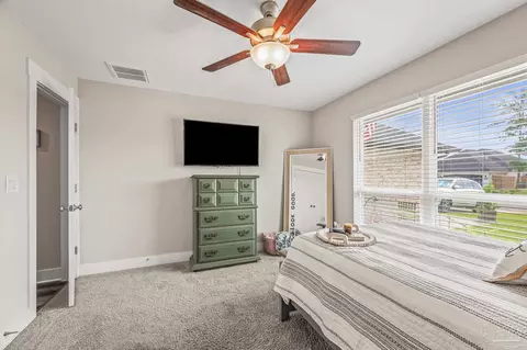 Bedroom - 5671 Dunridge Dr, Pace, FL 32571 photo 7 of 10
