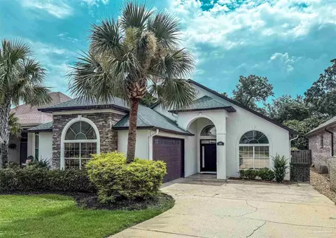 1325 Autumn Breeze Cir, Gulf Breeze, FL 32563