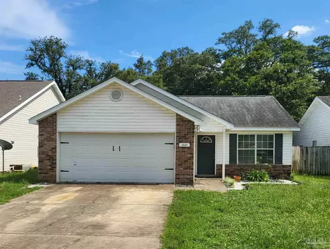1884 Greystone Ln, Fort Walton Beach, FL 32547