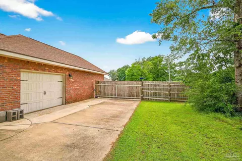 Exterior - 9302 Iron Gate Blvd, Milton, FL 32570 photo 5 of 10