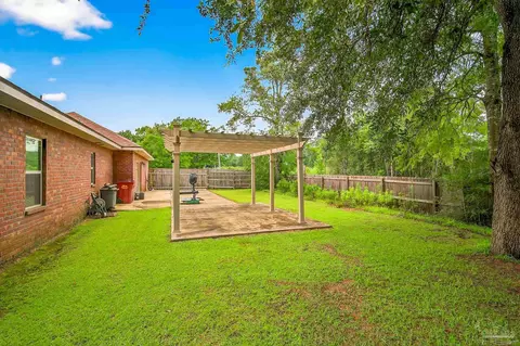 Exterior - 9302 Iron Gate Blvd, Milton, FL 32570 photo 6 of 10