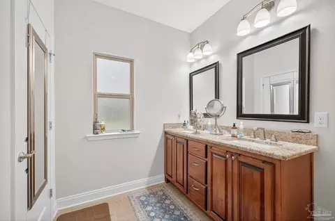 Bath - 9302 Iron Gate Blvd, Milton, FL 32570 photo 1 of 5